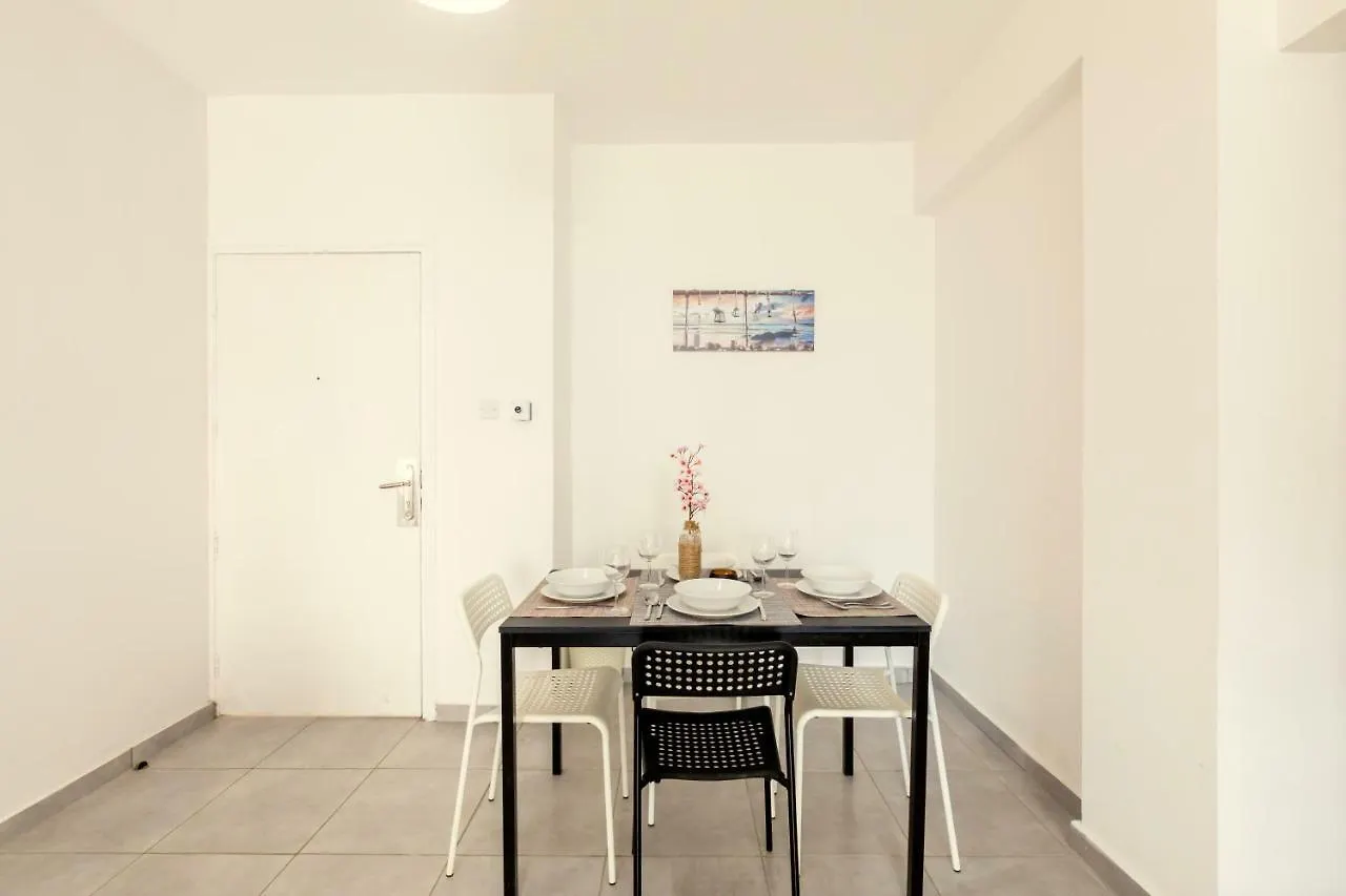 Savvas City Centre Flat ラルナカ