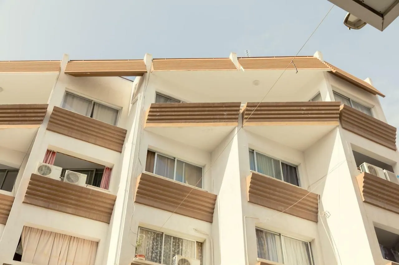 アパート Savvas City Centre Flat ラルナカ キプロス