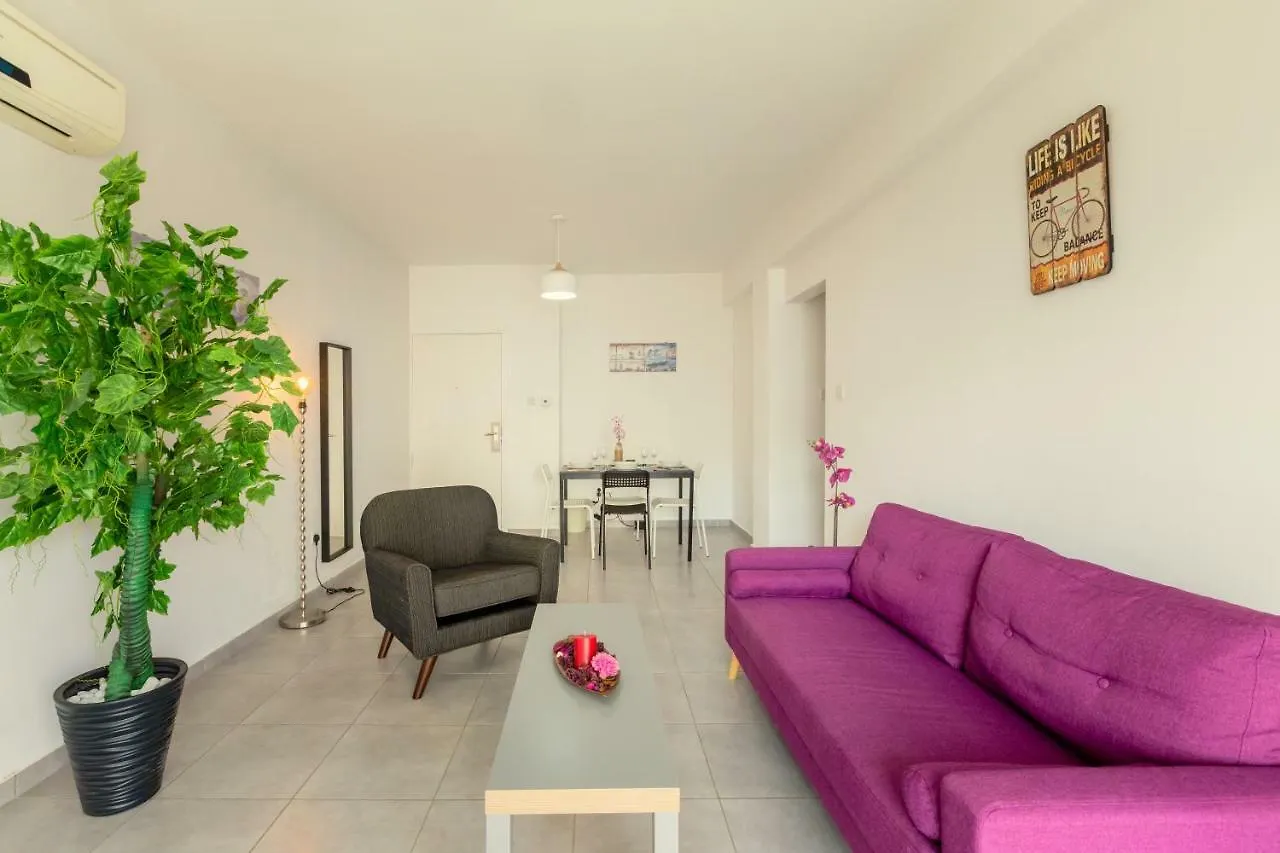 アパート Savvas City Centre Flat ラルナカ